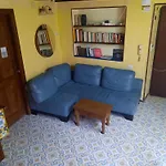 Goldencube Nápoles