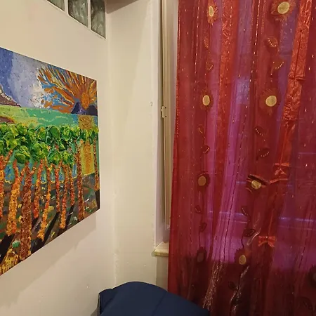 Pensjonat Goldencube Neapol