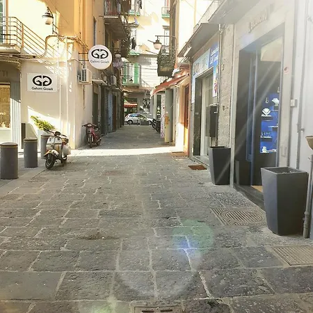 Goldencube